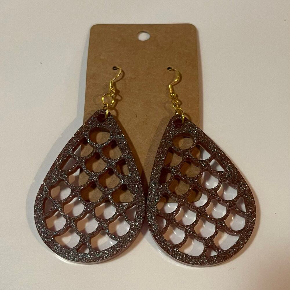 Handmade‎ epoxy resin mermaid scale earrings-brown shimmer w/ green irredescence